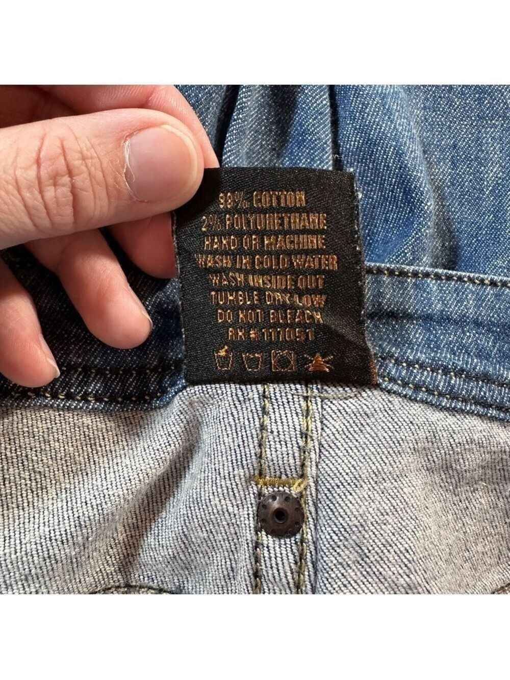Genetic Denim “The Shane” Cigarette Jeans in Saddle Wash - Size 28 - Picture 13 of 16